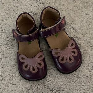 Tipsie Toes Purple Kids Shoes with Butterfly Design SZ 8
